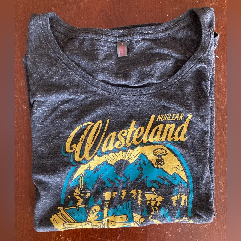 Fallout “Wasteland Summer Camp” Graphic Tee - Picture 5 of 5